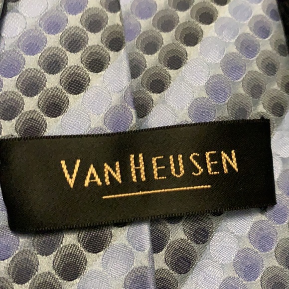 Van Heusen light blue, grey and black tie. - Picture 5 of 5